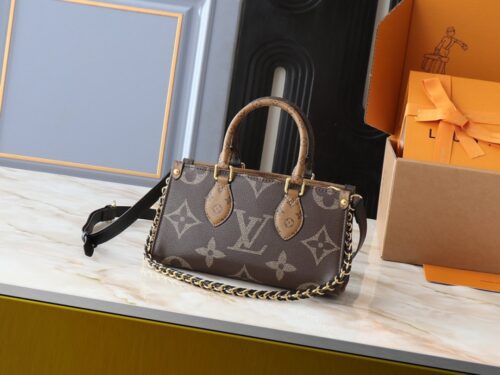 【AT3657】Louis Vuitton ルイ・ヴィトンの定番モノグラムハンドバッグは、斜め掛けにしても持ち運びにも便利です。