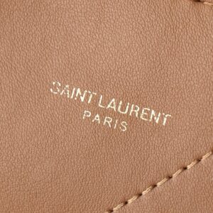 【AT3663】YSL SAINT LAURENTの豪華なステッチ入りストリングバッグ