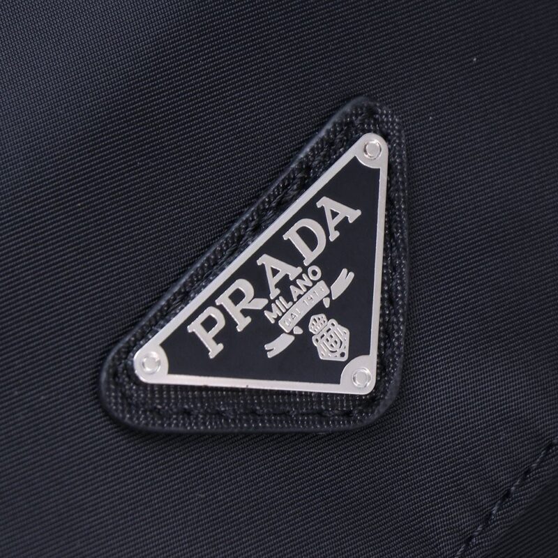 【AT3666】Prada プラダの三角形のロゴ入りナイロンショルダーバッグ | 軽い高級男性用バッグ 🎒