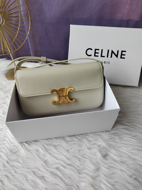 【AT3674】CELINE Triompheトリオンフクラシックスモールフラップバッグ