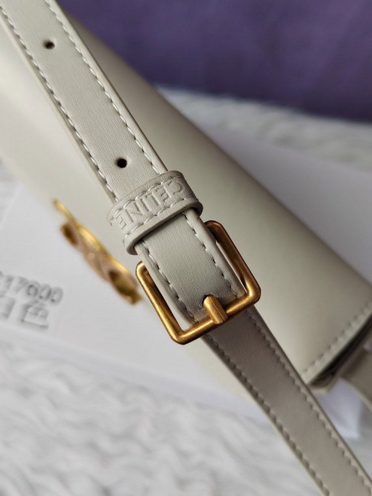 【AT3674】CELINE Triompheトリオンフクラシックスモールフラップバッグ