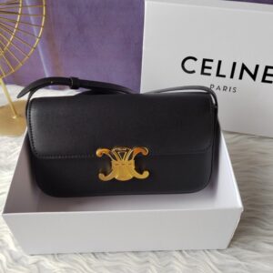【AT3675】CELINE Triomphe ブラックカーフスキンショルダーバッグ