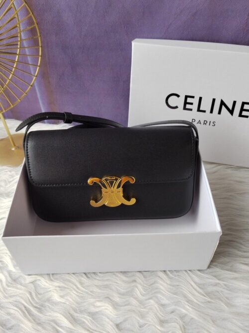 【AT3675】CELINE Triomphe ブラックカーフスキンショルダーバッグ