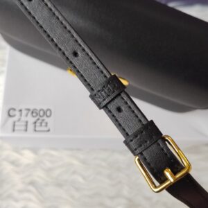 【AT3675】CELINE Triomphe ブラックカーフスキンショルダーバッグ