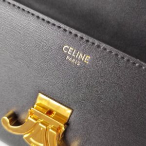【AT3675】CELINE Triomphe ブラックカーフスキンショルダーバッグ