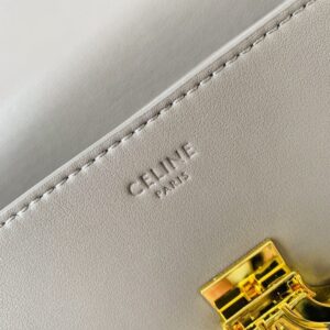 【AT3678】CELINE Triompheシリーズのクラシックなアンダーアームバッグ✨