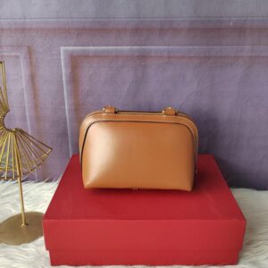 【AT3680】Celine Triomphe ハイシャインカーフスキンショルダーバッグ👜