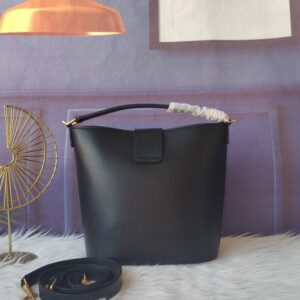 【AT3682】Celine Triomphe トートバッグ | クラシックなブラック