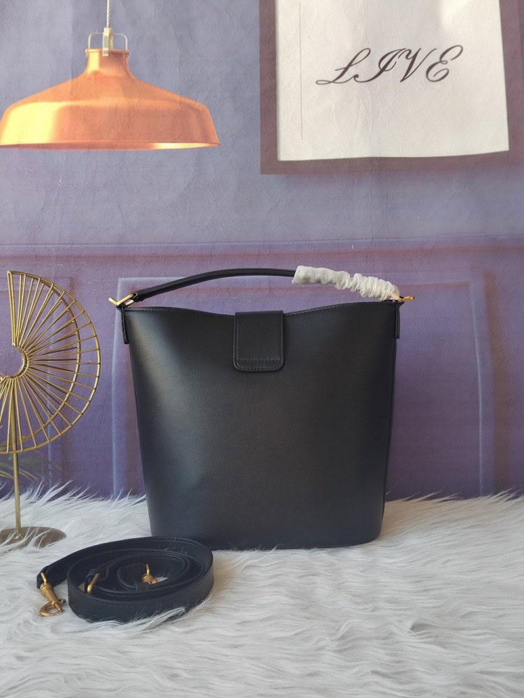 【AT3682】Celine Triomphe トートバッグ | クラシックなブラック