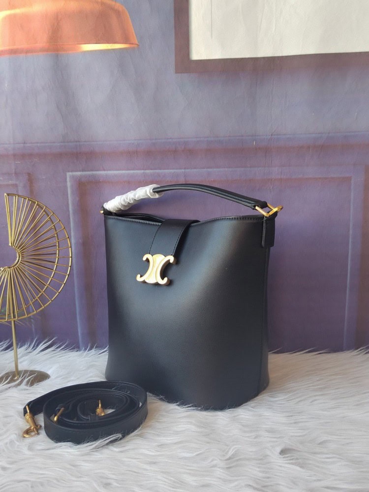 【AT3682】Celine Triomphe トートバッグ | クラシックなブラック