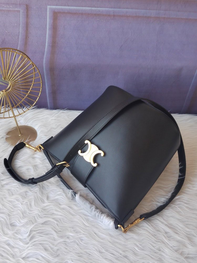 【AT3682】Celine Triomphe トートバッグ | クラシックなブラック