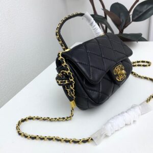 【AT3684】🖤 Chanel クラシックなダイヤ柄チェーンバッグ 🖤