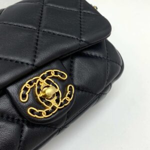【AT3684】🖤 Chanel クラシックなダイヤ柄チェーンバッグ 🖤