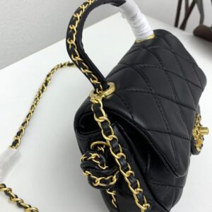 【AT3684】🖤 Chanel クラシックなダイヤ柄チェーンバッグ 🖤