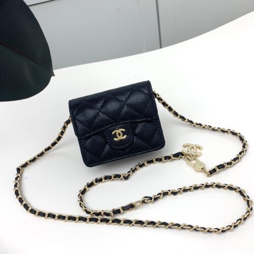 【AT3685】🖤 Chanelの定番ダイヤ柄ミニチェーンバッグ 🖤