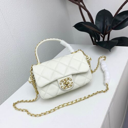 【AT3686】 Chanel クラシックミニ CF フラップチェーンバッグ - ラグジュアリーなアイボリー 白