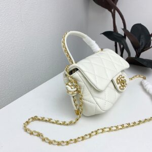 【AT3686】 Chanel クラシックミニ CF フラップチェーンバッグ - ラグジュアリーなアイボリー 白
