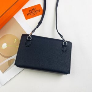 【AT3689】👜 HERMÈS Evelyne Mini メッセンジャーバッグ | クラシックでエレガント、フレンチラグジュアリー✨