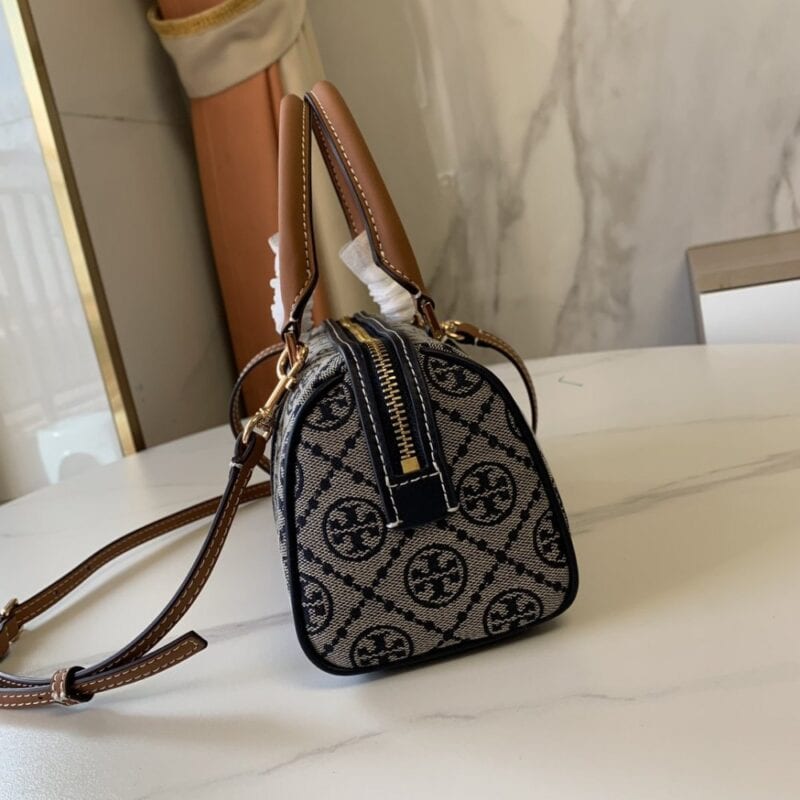 【AT3692】Tory Burch トリー・バーチのクラシック刺繍ボストンバッグ👜