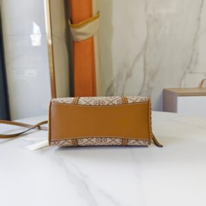 【AT3693】✨ Tory Burchのクラシックなフラワープリント ボストンバッグ ✨