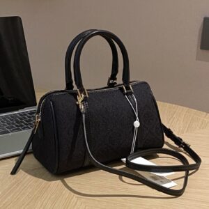【AT3694】🖤 Tory Burch クラシックな黒い刺繍入りボストンバッグ 🖤