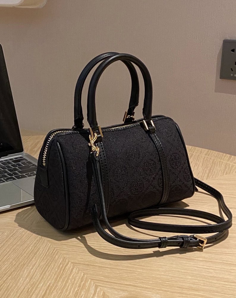 【AT3694】🖤 Tory Burch クラシックな黒い刺繍入りボストンバッグ 🖤