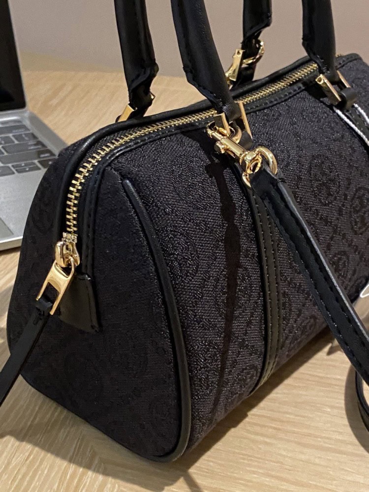 【AT3694】🖤 Tory Burch クラシックな黒い刺繍入りボストンバッグ 🖤