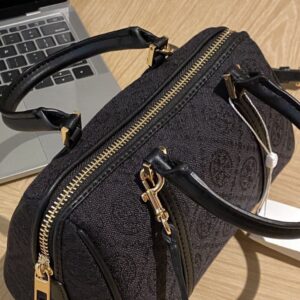 【AT3694】🖤 Tory Burch クラシックな黒い刺繍入りボストンバッグ 🖤