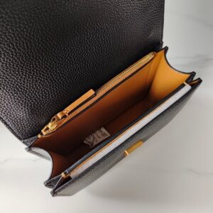 【AT3696】✨Tory Burch Miller Flap Bag ミニサイズのクラシックなショルダーバッグ✨ ハイエンドなブラックとゴールドの配色 🎀 おしゃれで万能アイテム