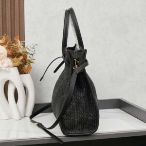 【AT3699】Prada プラダのダブルハンドル編みトートバッグ✨ ヴィンテージのブラック＆ゴールドスタイル👜 クラシックなデザインでどんなコーデにも合わせやすい✨