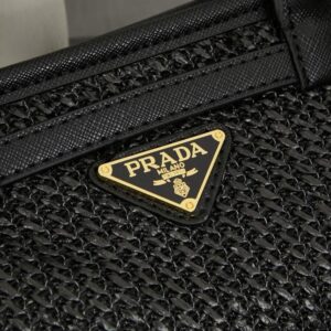 【AT3700】Pradaミニ編みトートバッグ✨ レトロなブラックゴールドデザイン👜 ラグジュアリーウェア 💫