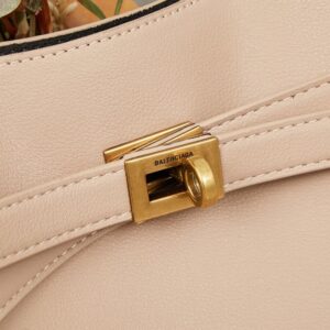 【AT3725】✨Balenciaga Paris クラシックなロック付きショルダーバッグ✨