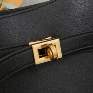 【AT3726】🖤 Balenciaga バレンシアガのクラシックでエレガントなショルダーバッグ | ハイファッションスタイル 🖤