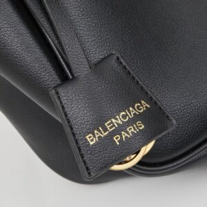 【AT3726】🖤 Balenciaga バレンシアガのクラシックでエレガントなショルダーバッグ | ハイファッションスタイル 🖤