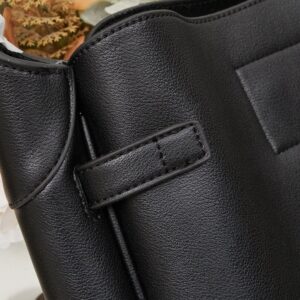 【AT3726】🖤 Balenciaga バレンシアガのクラシックでエレガントなショルダーバッグ | ハイファッションスタイル 🖤