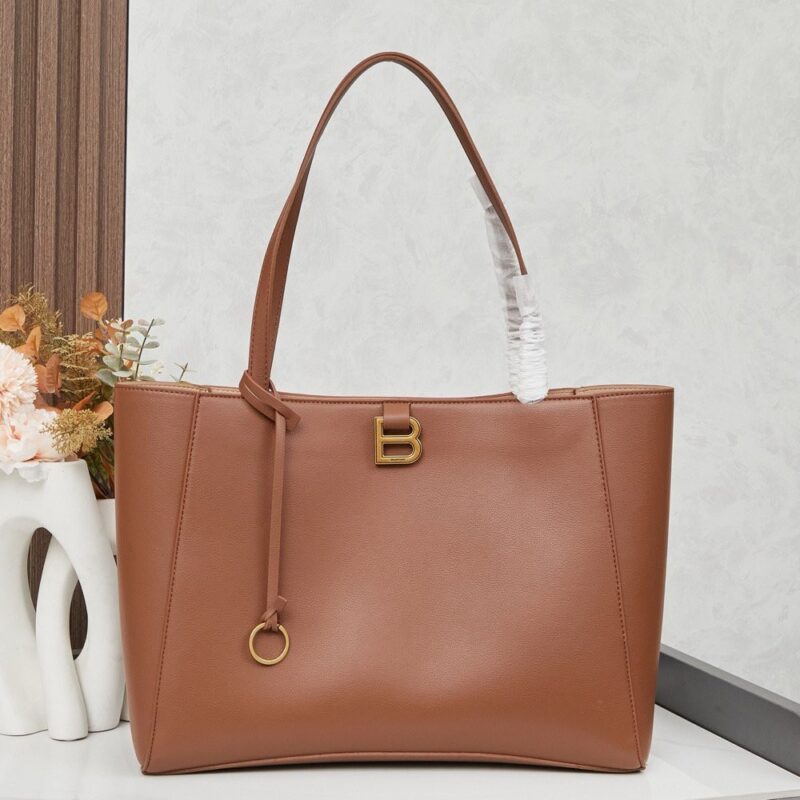 【AT3728】Balenciagaのクラシックトートバッグ | 控えめな贅沢な大容量デザイン 💫