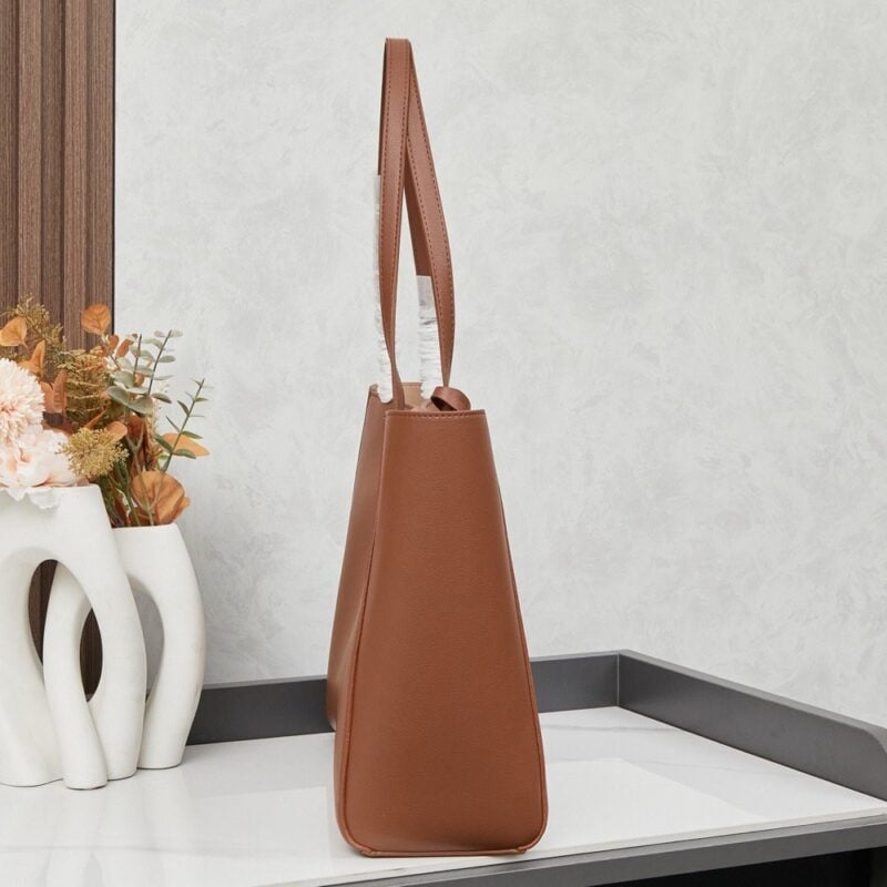 【AT3728】Balenciagaのクラシックトートバッグ | 控えめな贅沢な大容量デザイン 💫