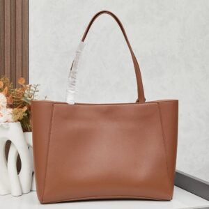 【AT3728】Balenciagaのクラシックトートバッグ | 控えめな贅沢な大容量デザイン 💫