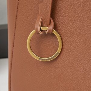 【AT3728】Balenciagaのクラシックトートバッグ | 控えめな贅沢な大容量デザイン 💫