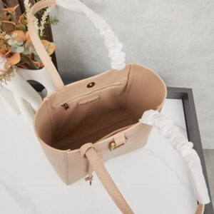 【AT3729】Balenciagaのクラシックで万能なトートバッグ | ラグジュアリーな都市のスタイル 🎀