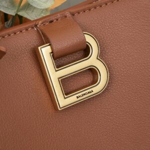 【AT3730】✨ Balenciaga のクラシックトートバッグ - ミルクティーブラウン ✨