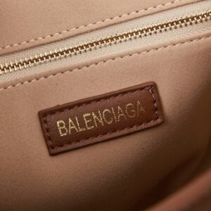 【AT3730】✨ Balenciaga のクラシックトートバッグ - ミルクティーブラウン ✨