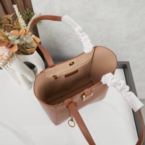【AT3730】✨ Balenciaga のクラシックトートバッグ - ミルクティーブラウン ✨