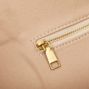 【AT3731】Balenciaga バレンシアガのクラシックな大きめトートバッグ｜シンプルでおしゃれな軽奢派品格