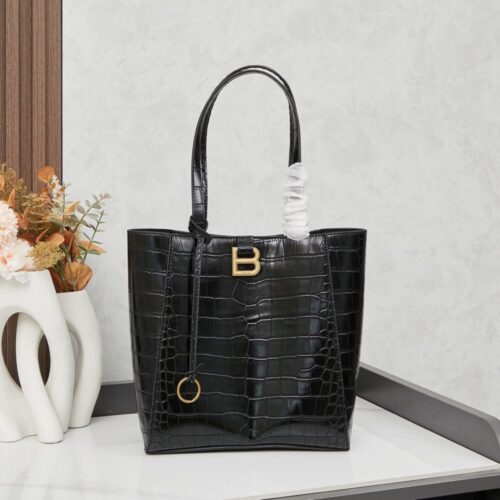 【AT3733】🖤 Balenciaga バレンシアガのクラシックなクロコダイル柄トートバッグ 🖤