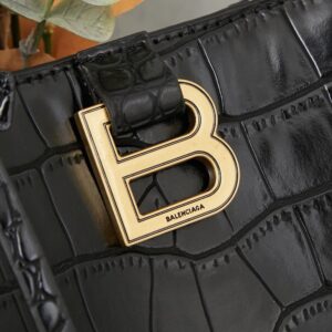 【AT3733】🖤 Balenciaga バレンシアガのクラシックなクロコダイル柄トートバッグ 🖤
