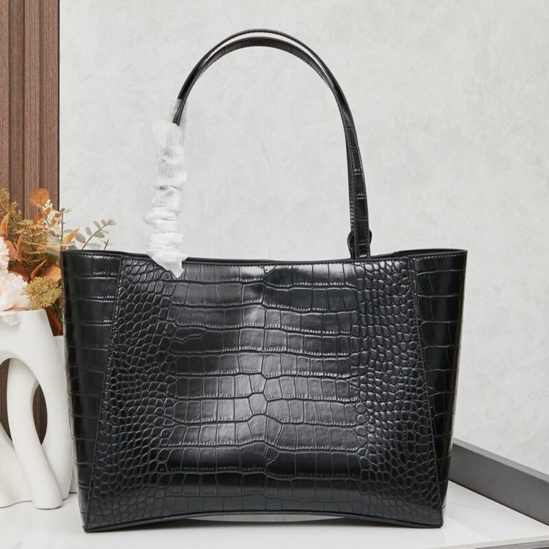 【AT3734】🖤 Balenciaga クラシッククロコダイルプリントトートバッグ 🖤
