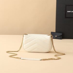 【AT3751】✨YSL SAINT LAURENTのクラシックなエンベロープバッグ | ヴィンテージラグジュアリーなコンパクトチェーンバッグ✨