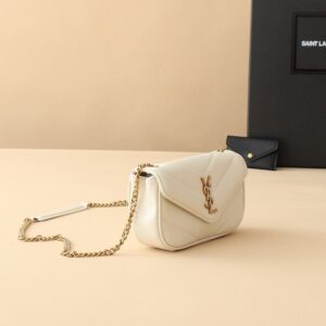 【AT3751】✨YSL SAINT LAURENTのクラシックなエンベロープバッグ | ヴィンテージラグジュアリーなコンパクトチェーンバッグ✨