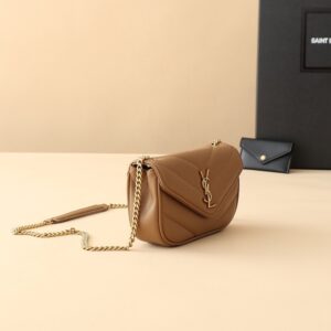 【AT3753】✨ YSL Saint Laurent 贅沢なヤギ革のゴールドチェーンショルダーバッグ ✨